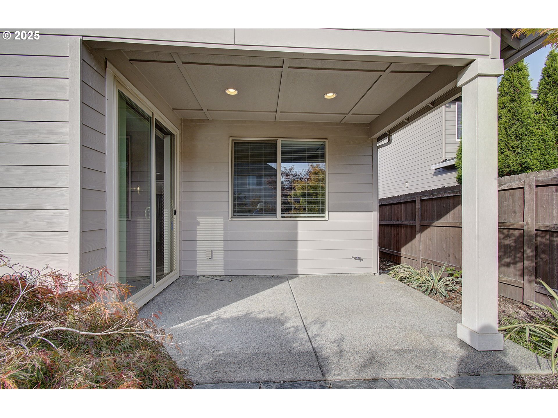 5305 Northeast 134th Street Vancouver, WA 98686 - Photo 28 of 36 a view of a porch
