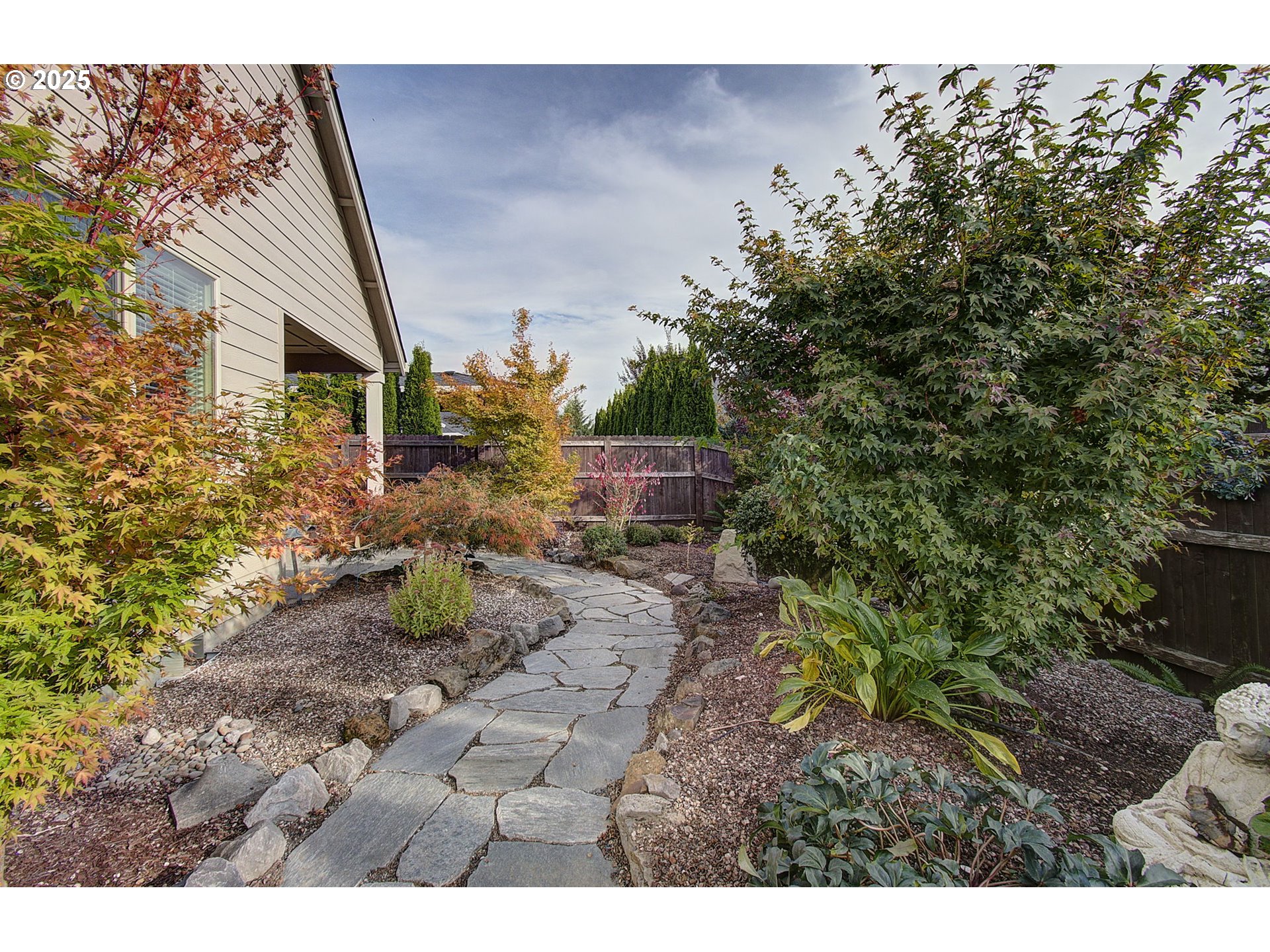 5305 Northeast 134th Street Vancouver, WA 98686 - Photo 31 of 36 a view of a backyard