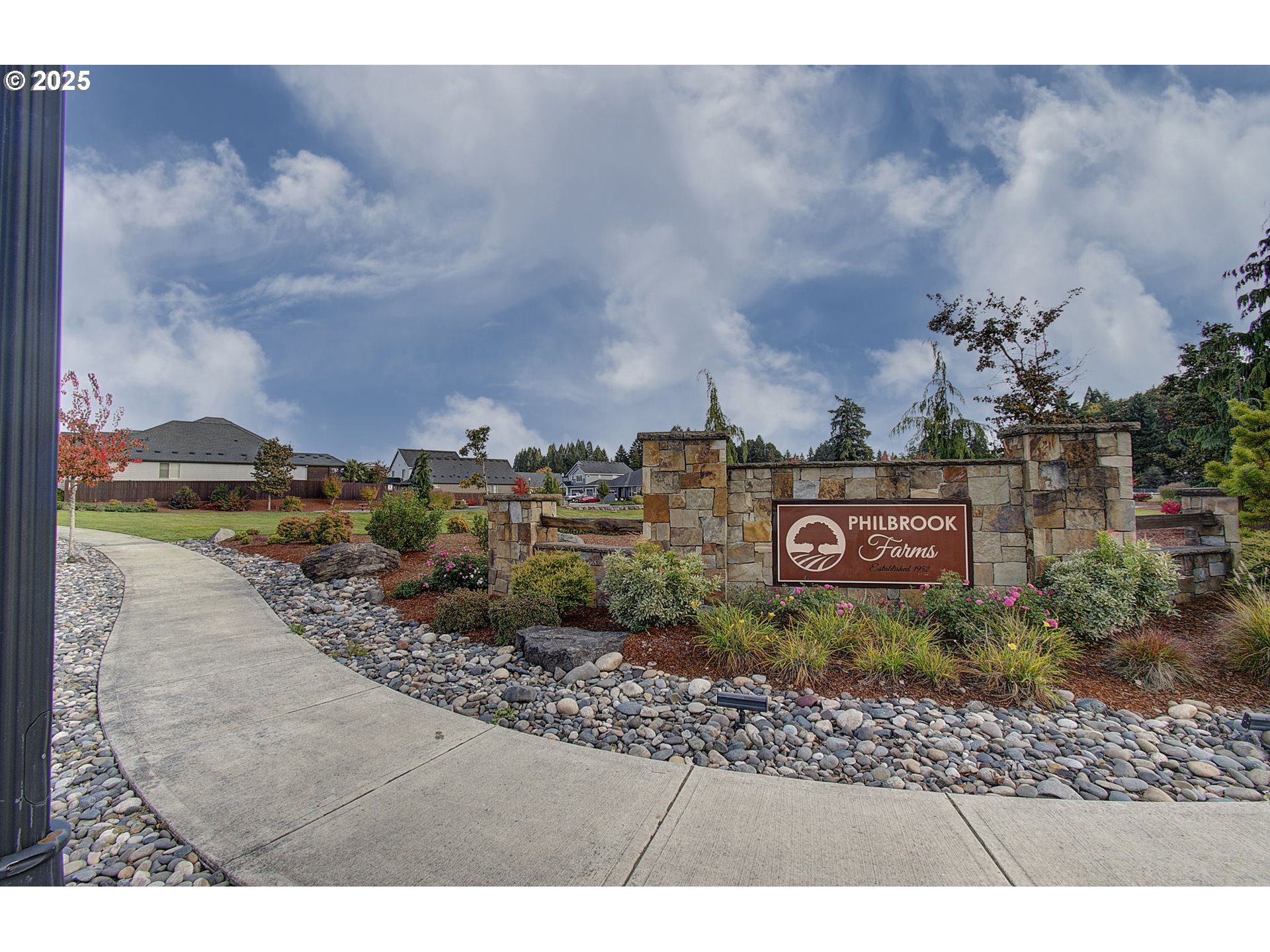 5305 Northeast 134th Street Vancouver, WA 98686 - Photo 35 of 36 a view of a street with a building in the background