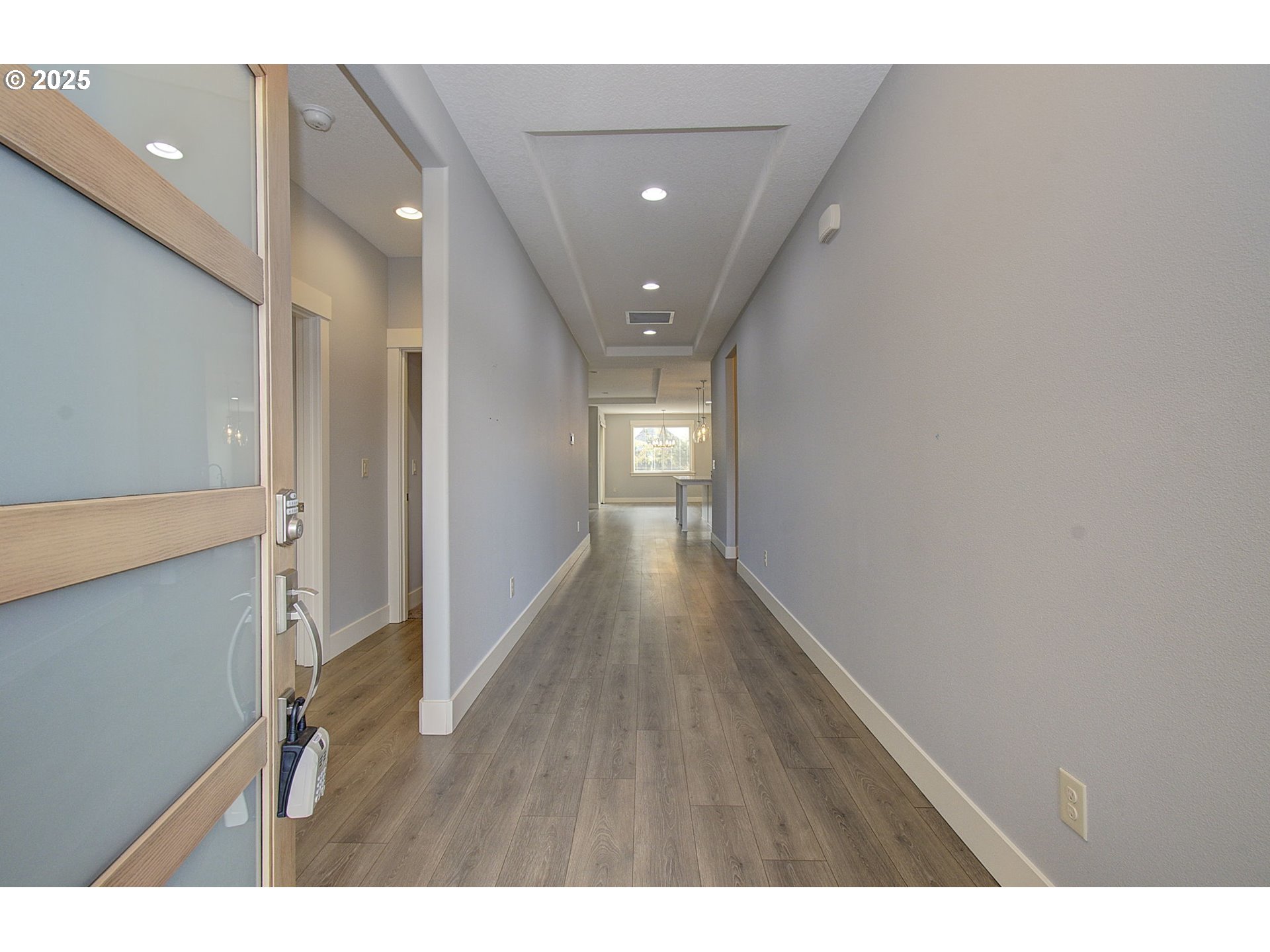 5305 Northeast 134th Street Vancouver, WA 98686 - Photo 5 of 36 a view of hallway with wooden floor