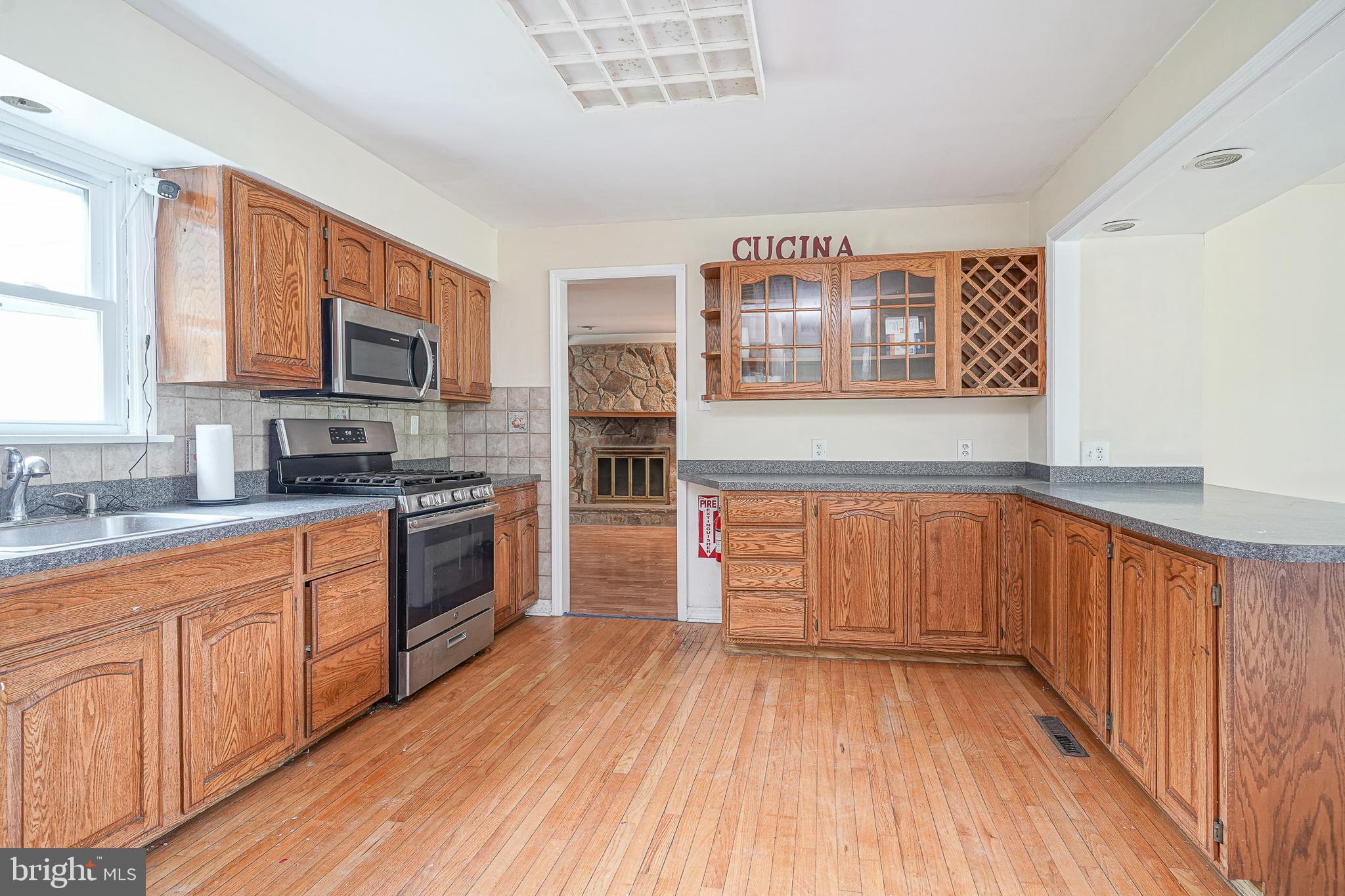 562 Hurffville - Cross Keys Road Sewell, NJ 08080 - Photo 8 of 35