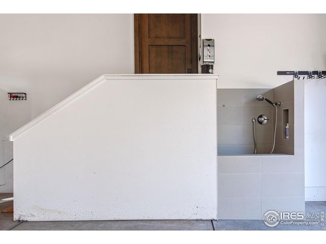 a view of an outdoor space