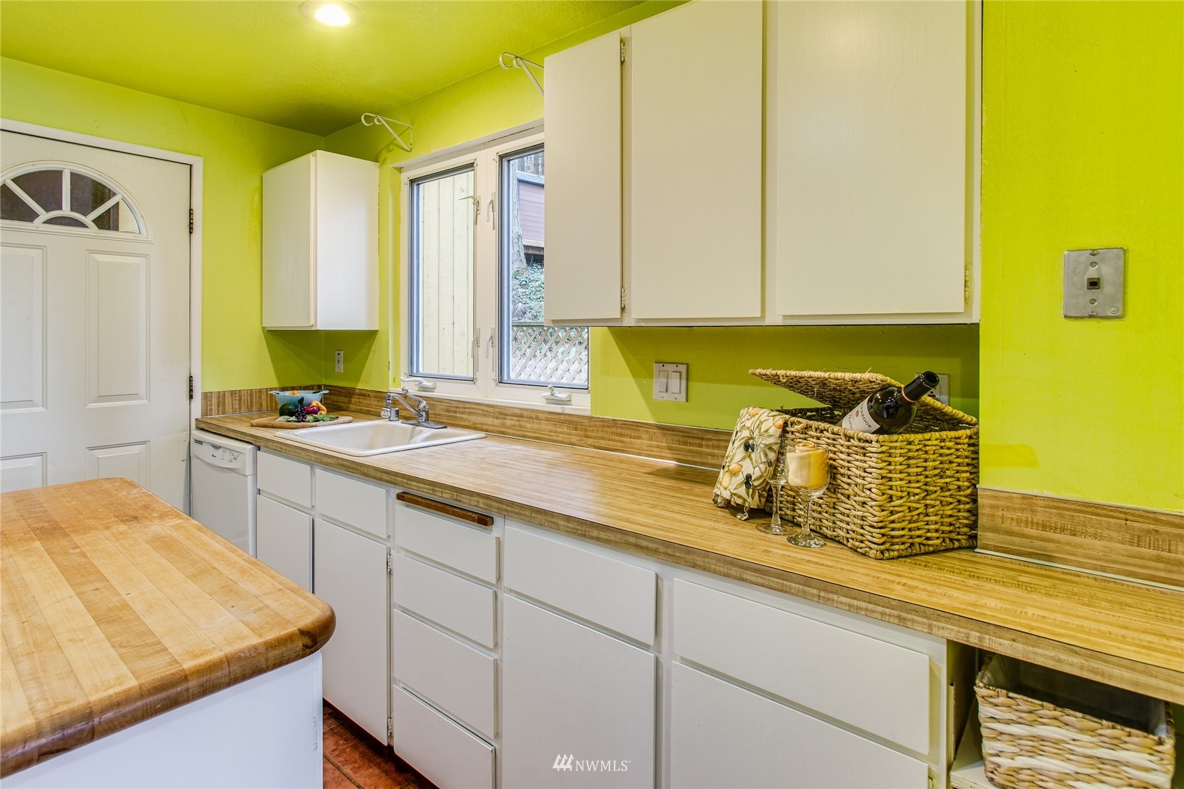 4138 Agate Road Bellingham, WA 98226 - Photo 8 of 21 Gallery Image 8