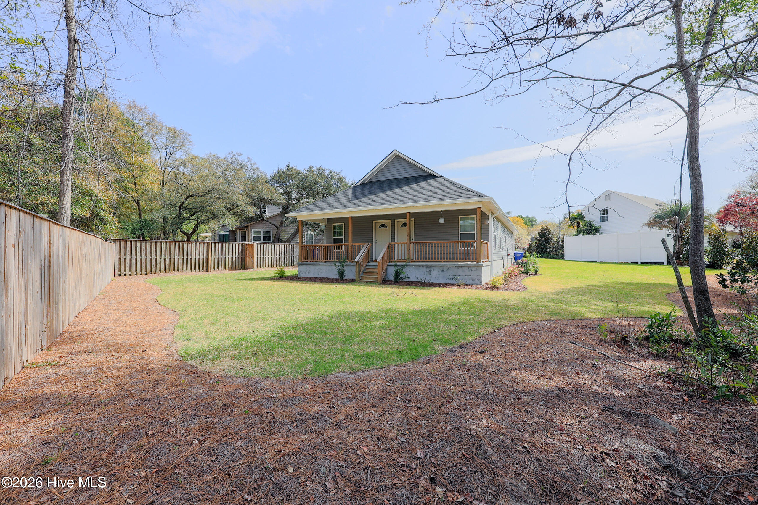 441 Ridge Road Wilmington, NC 28412 - Photo 2 of 11 DD8A7436-3