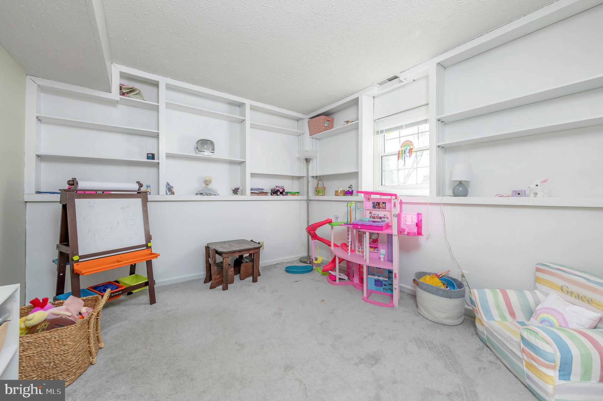4 Ware Drive Glassboro, NJ 08028 - Photo 20 of 20 a room with furniture and a wooden floor