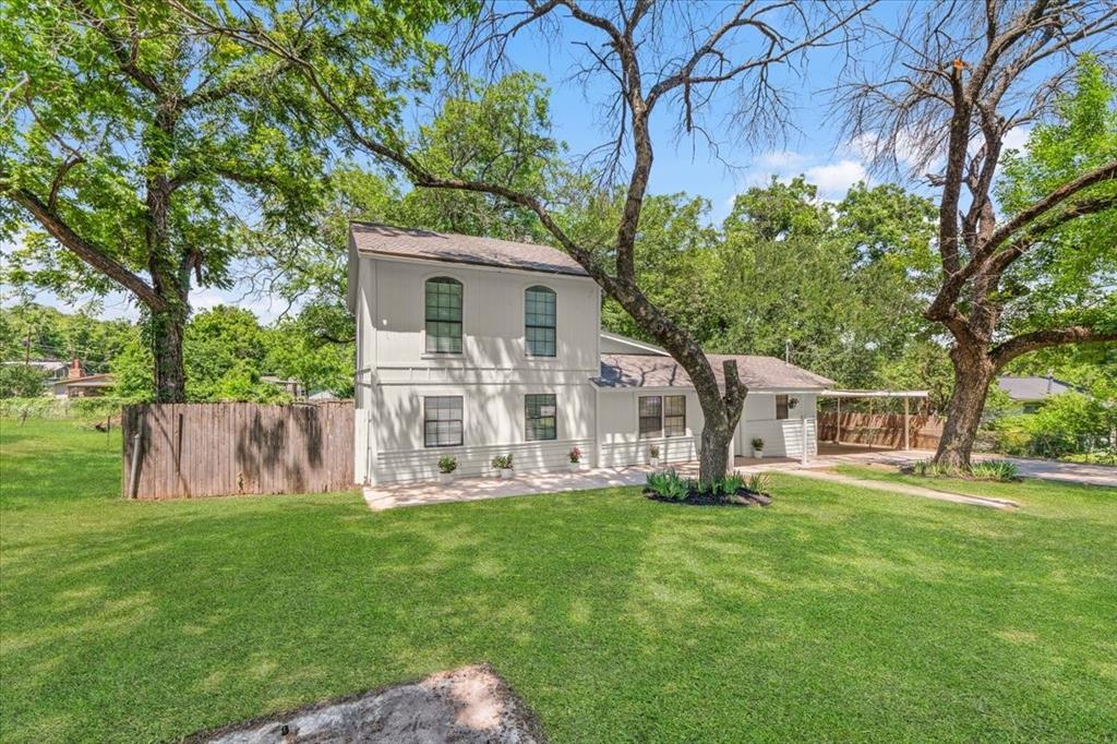 643 East Columbia Drive Azle, TX 76020 - Photo 3 of 34