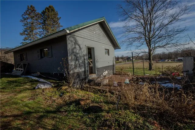 $274,900 | 327 North Eighty Eight Road, Carmichaels, PA 15320