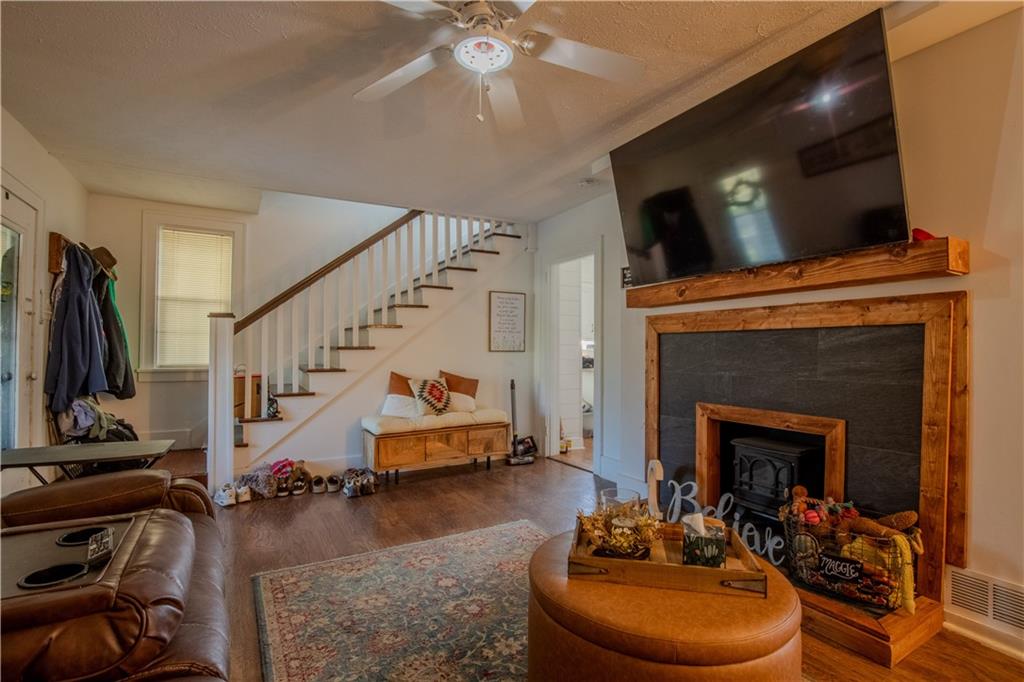 327 North Eighty Eight Road Carmichaels, PA 15320 - Photo 5 of 47