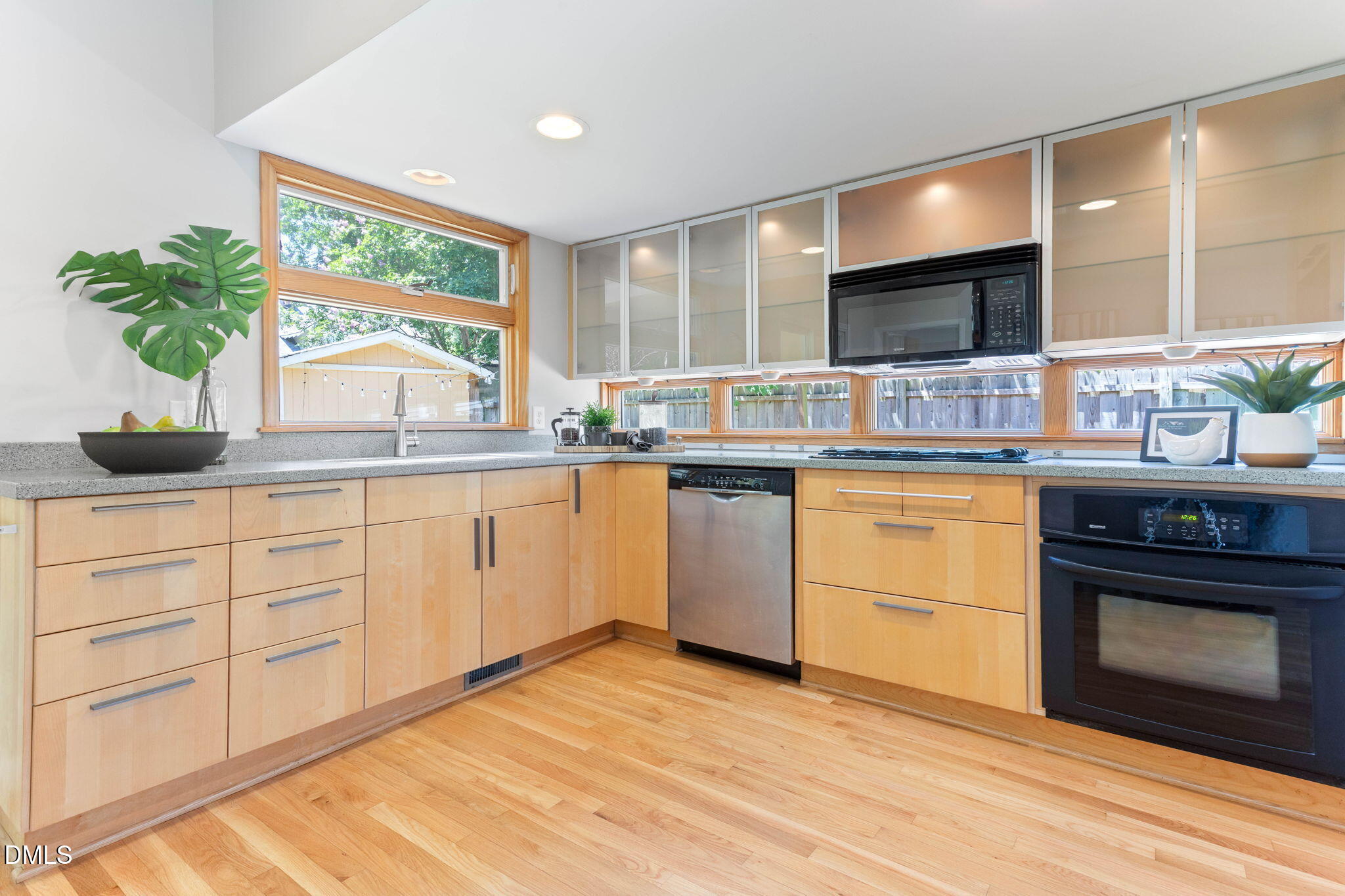 709 West North Street Raleigh, NC 27603 - Photo 11 of 47 24-web-or-mls-IMG_3668