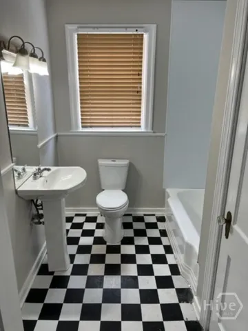 $1,950 | 1502 East 48th Street, Savannah, GA 31404