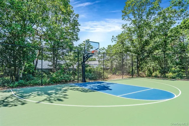 $525,000 | 101 Dari Drive, Holbrook, NY 11741