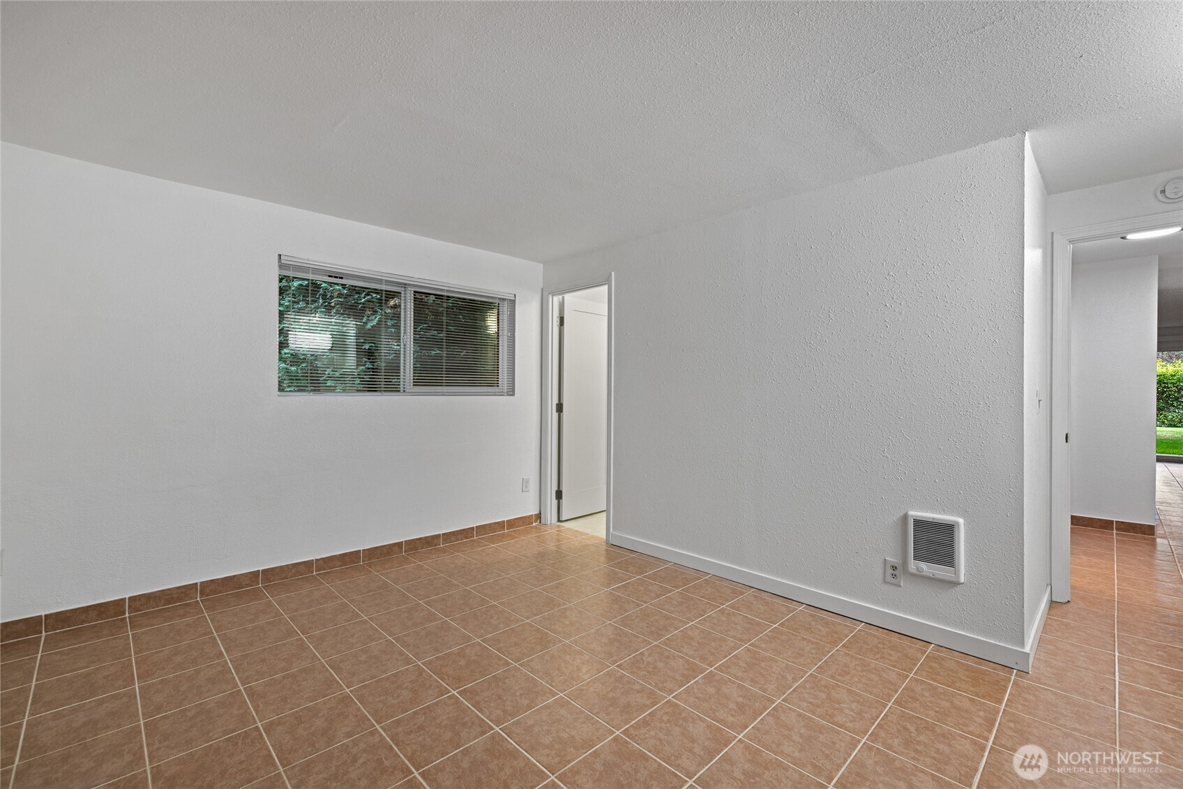 15280 Macadam Road South, Unit E101 Seattle, WA 98188 - Photo 17 of 32