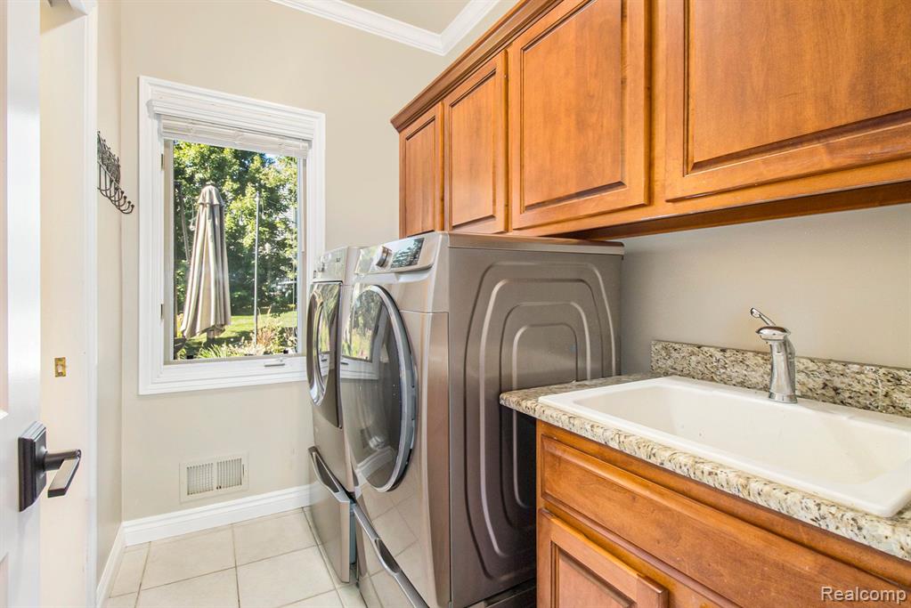 1316 Ross Lane Rochester, MI 48306 - Photo 17 of 52
