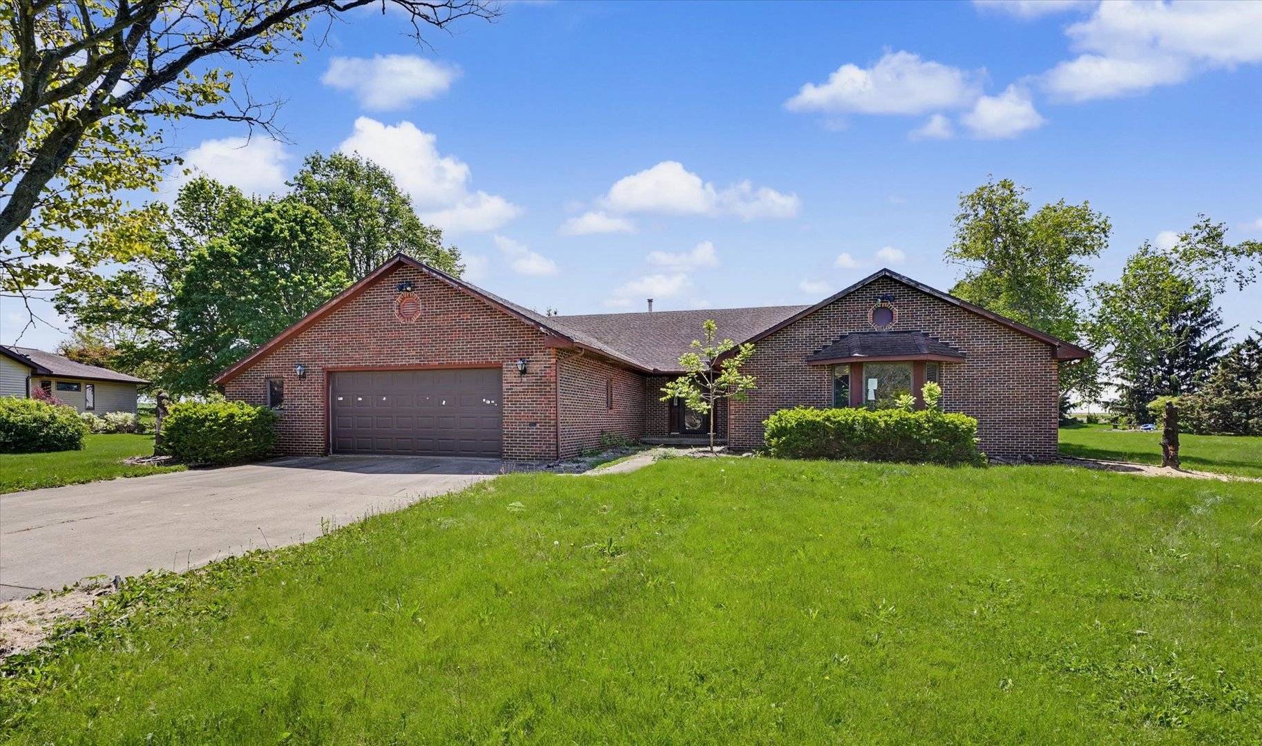 153 Lake Road Seymour, IL 61875 - Photo 3 of 37