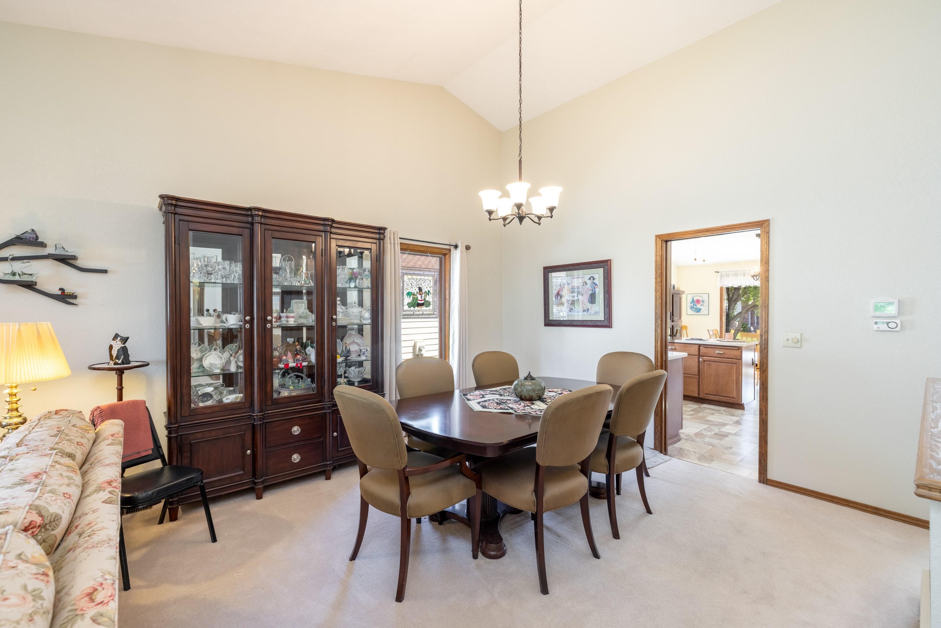 9711 North Ridgecrest Drive Spokane, WA 99208 - Photo 12 of 44