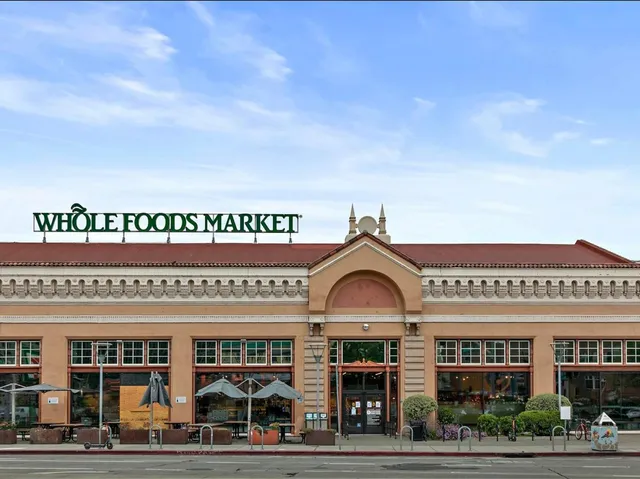 a view of ocean with residential houses