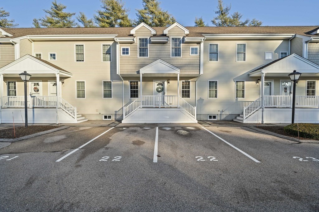 22 Pine Ridge Way, Unit 22 Middleboro, MA 02346 - Photo 2 of 33 Gallery Image 2