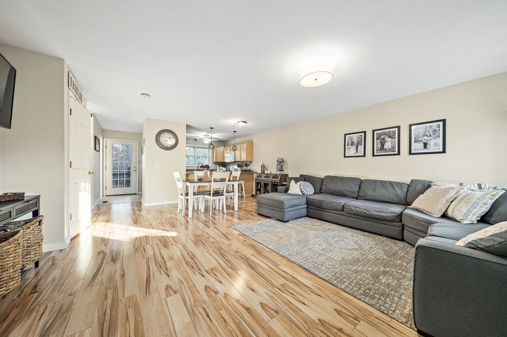 22 Pine Ridge Way, Unit 22 Middleboro, MA 02346 - Photo 4 of 33 Gallery Image 4