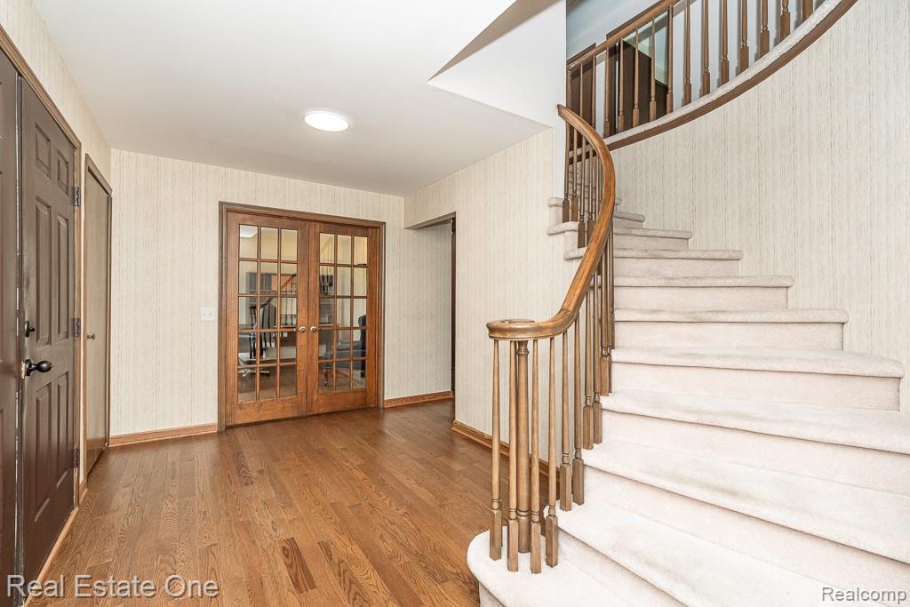 1020 Hidden Lane Rochester, MI 48309 - Photo 4 of 50