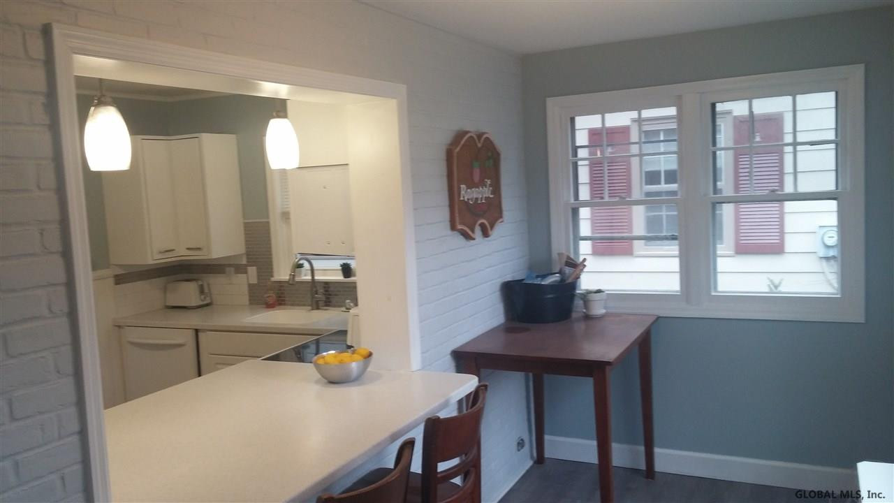 21 Clarendon Road Albany, NY 12203 - Photo 8 of 24 Photo 8