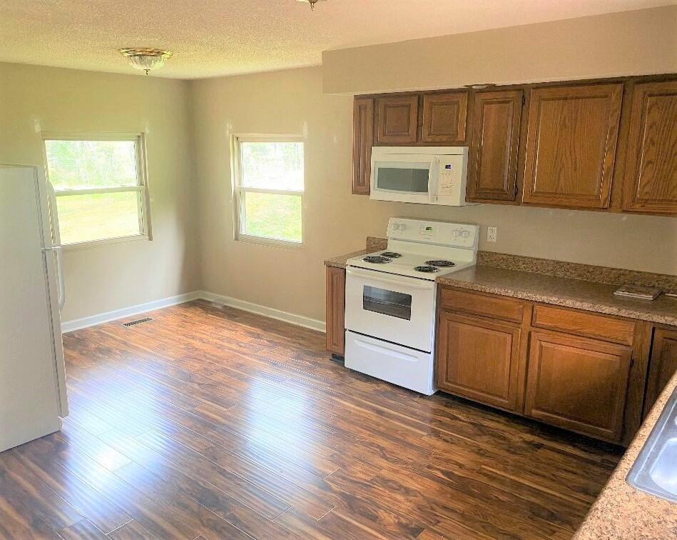 344 Archer Road Luttrell, TN 37779 - Photo 8 of 28 IMG_9861 (3)