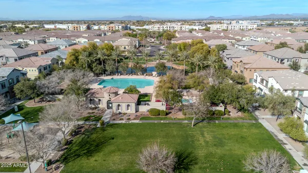 $474,900 | 1959 East Hampton Lane, Unit 102, Gilbert, AZ 85295