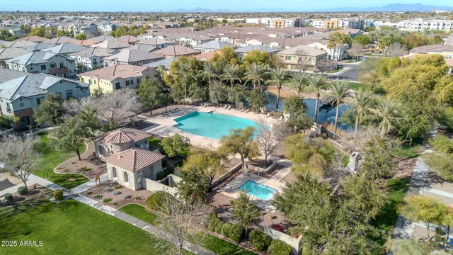 $474,900 | 1959 East Hampton Lane, Unit 102, Gilbert, AZ 85295