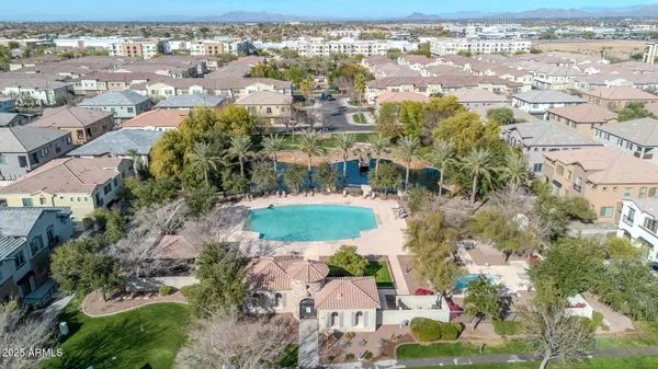 $474,900 | 1959 East Hampton Lane, Unit 102, Gilbert, AZ 85295