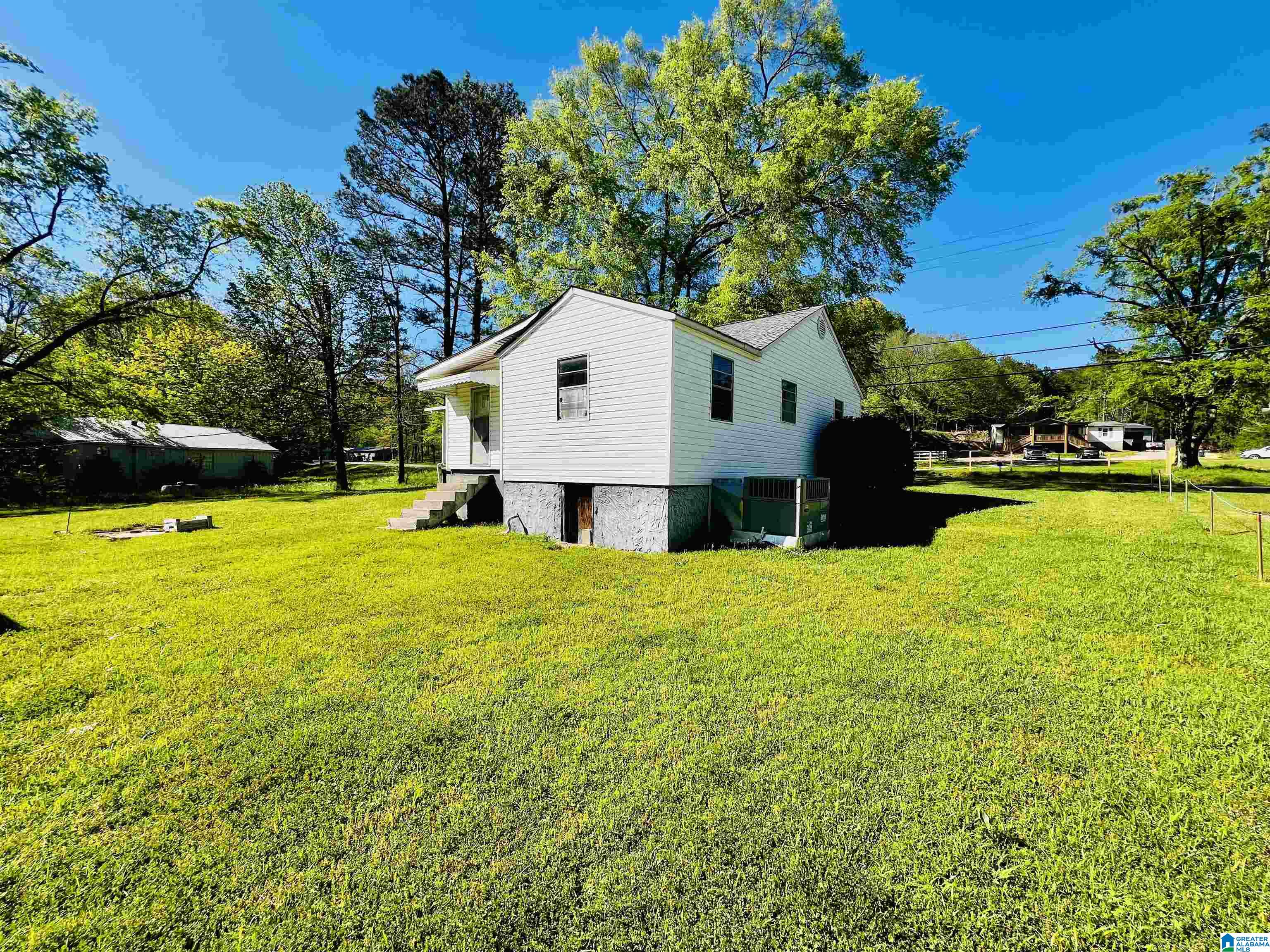 2142 Brookside Coalburg Road Birmingham, AL 35214 - Photo 2 of 22