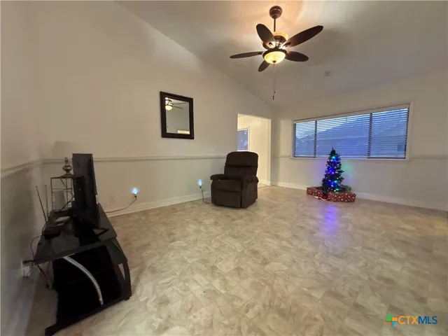 $2,600 | 205 Magdalena Drive, Victoria, TX 77904