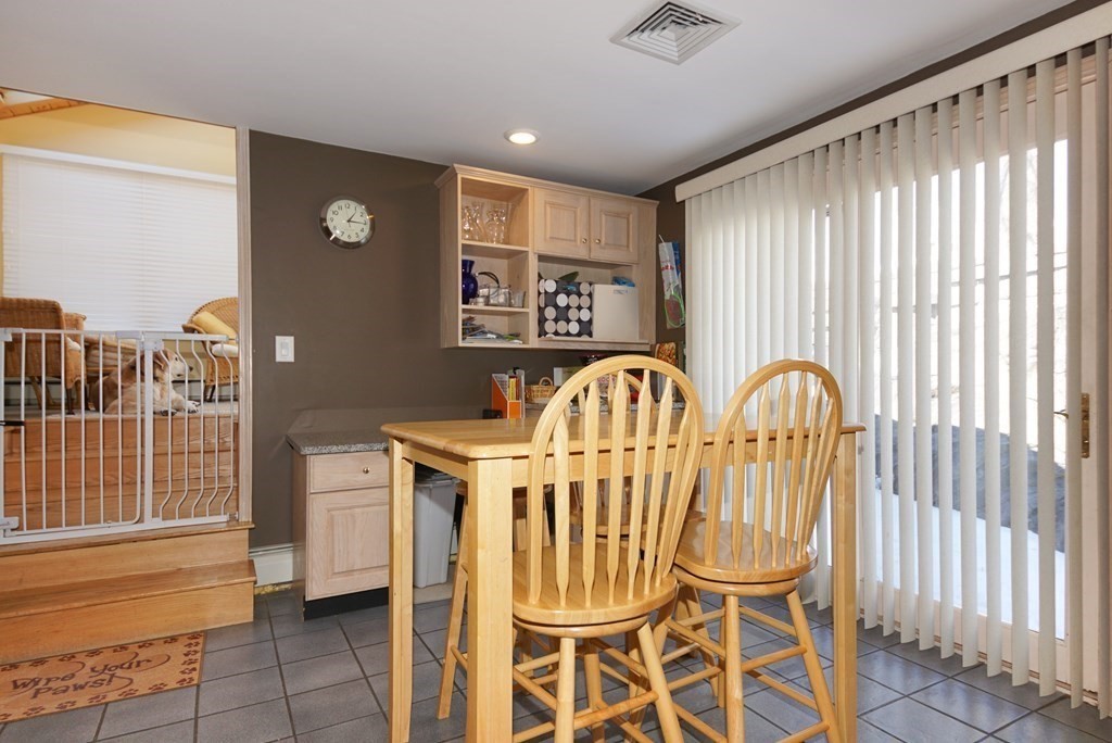39 Locust Street Burlington, MA 01803 - Photo 18 of 27 a view of a livingroom with furniture