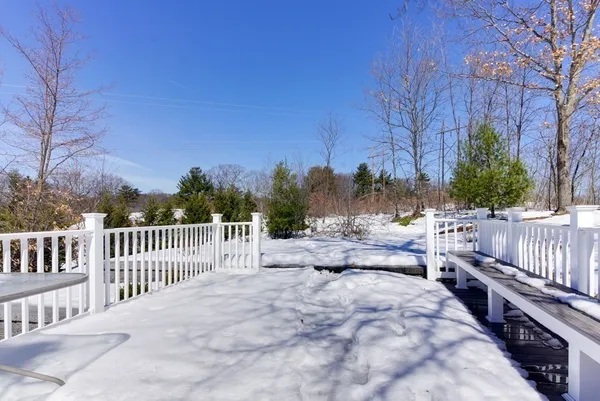 $5,000 | 39 Locust Street, Burlington, MA 01803