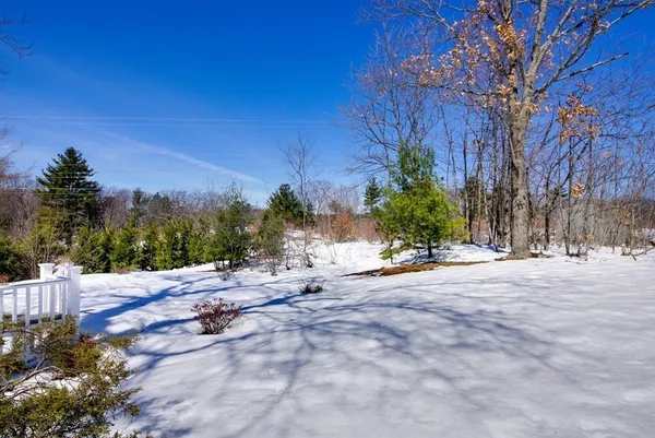 $5,000 | 39 Locust Street, Burlington, MA 01803