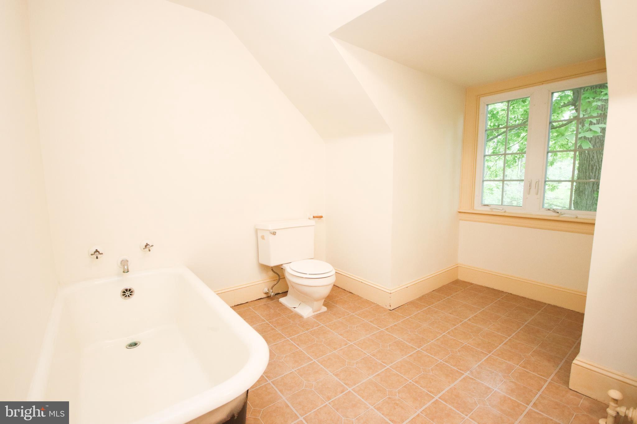 765 Wooded Road Jenkintown, PA 19046 - Photo 41 of 44 3rd Floor Bathroom