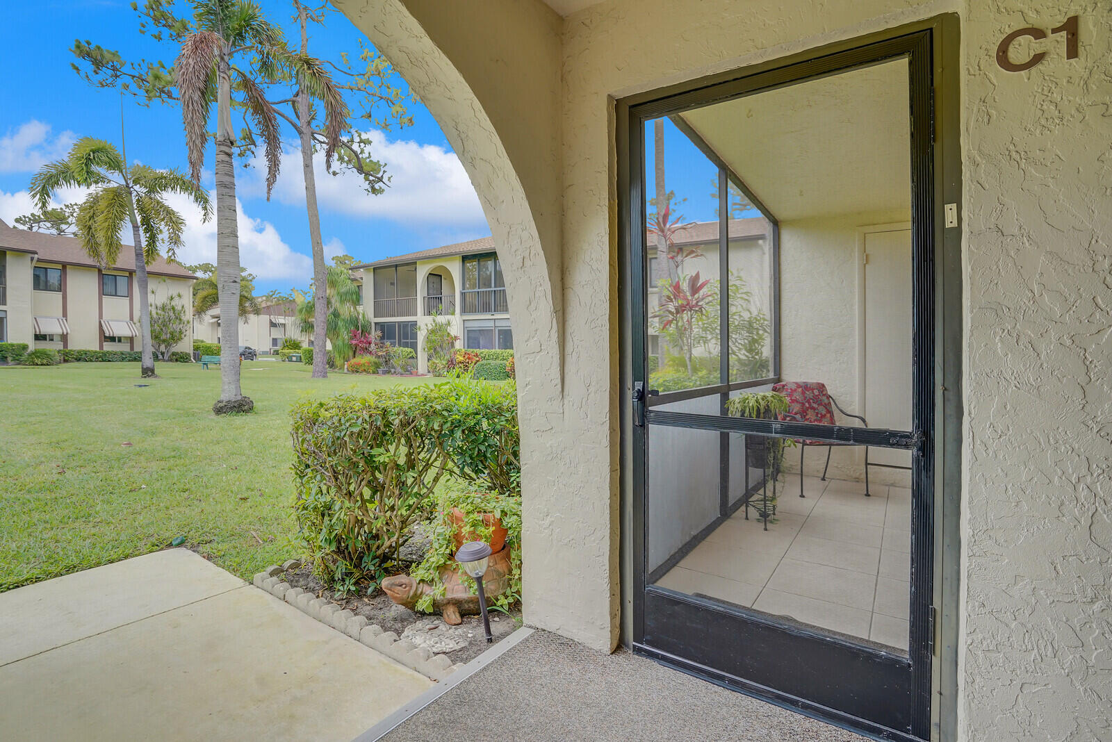 331 Knotty Pine Circle, Unit C1 Greenacres, FL 33463 - Photo 4 of 40 RX-11094958