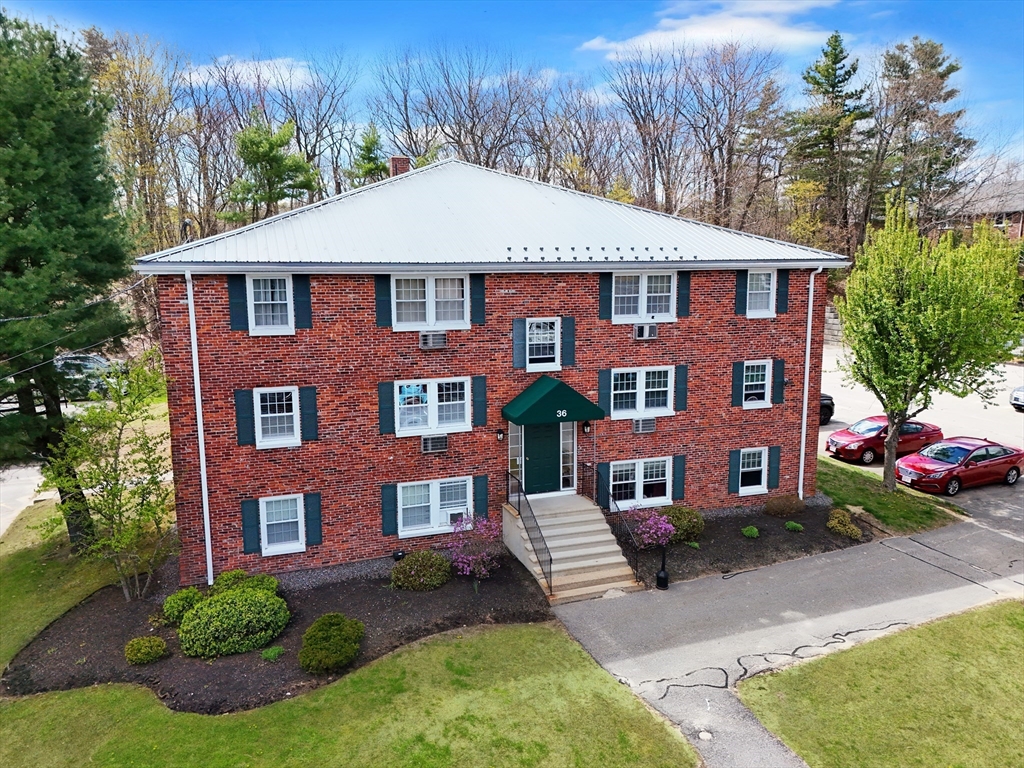 36 Ridgewood Lane, Unit 4 Gardner, MA 01440 - Photo 1 of 28