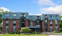 $314,900 | 450 West Adams Avenue, Unit 18, Kirkwood, MO 63122