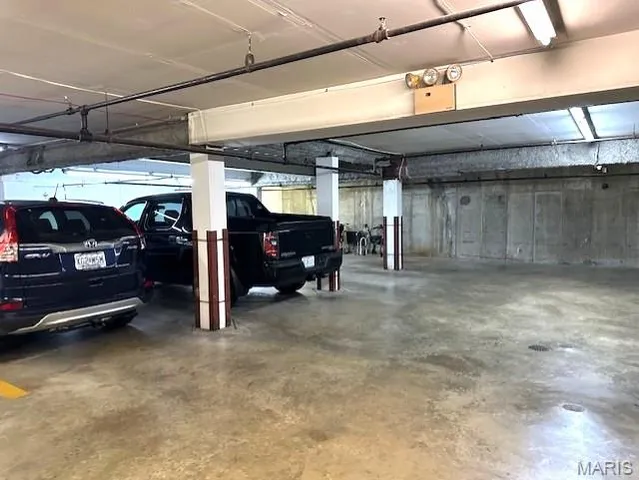 $314,900 | 450 West Adams Avenue, Unit 18, Kirkwood, MO 63122