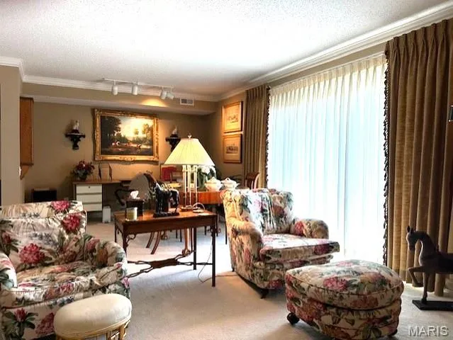 $314,900 | 450 West Adams Avenue, Unit 18, Kirkwood, MO 63122