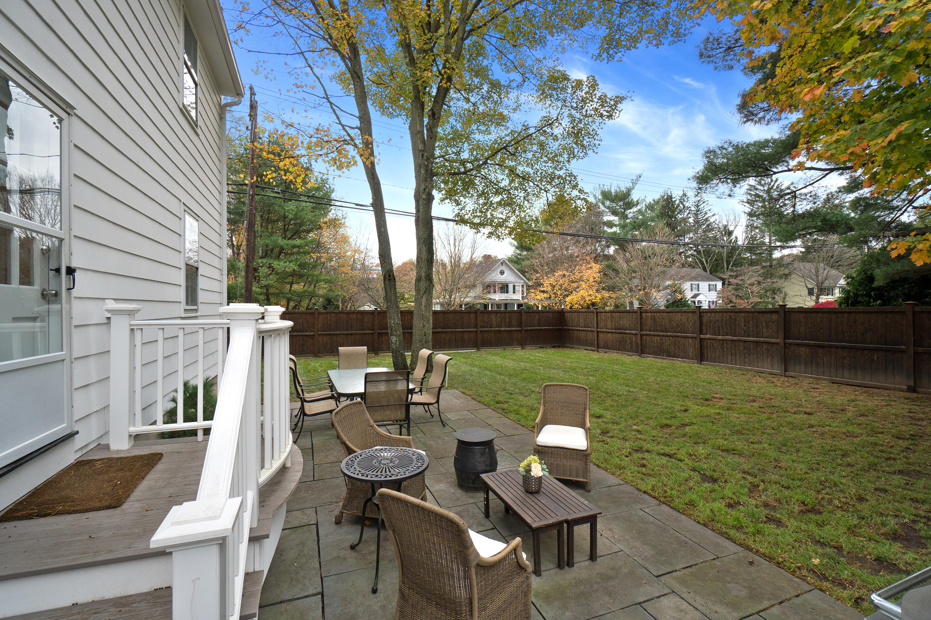 4 Holly Road New Canaan, CT 06840 - Photo 28 of 29 22