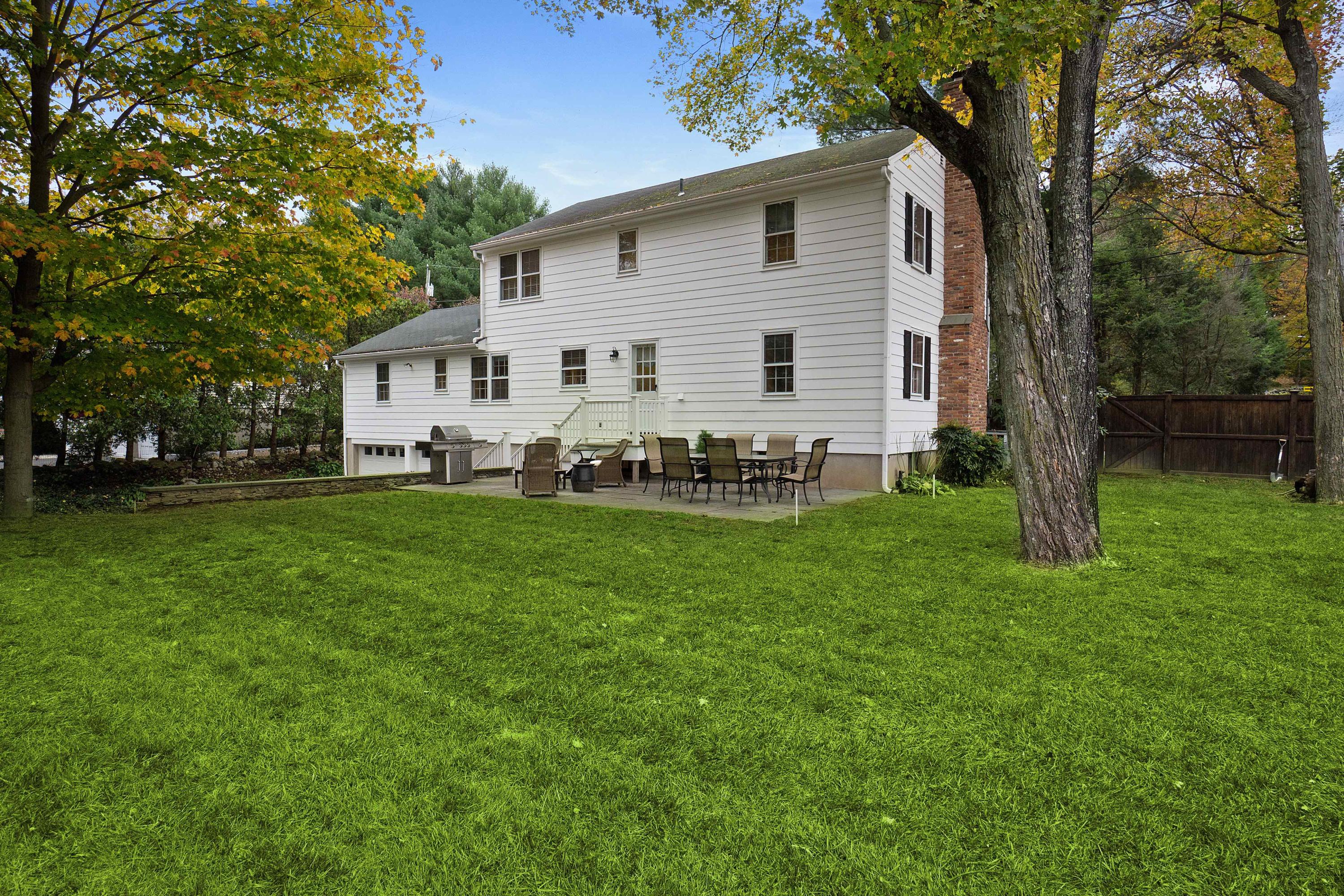 4 Holly Road New Canaan, CT 06840 - Photo 29 of 29 4 Holly Rd backyard