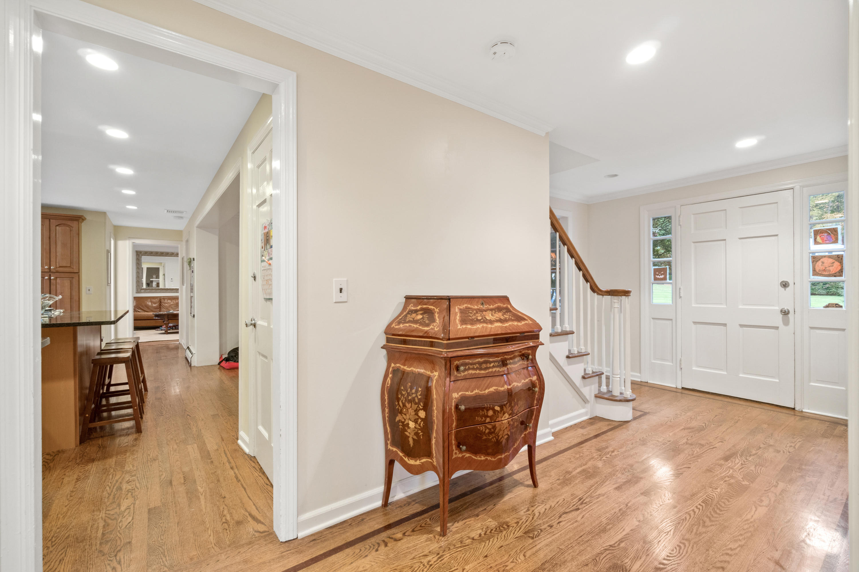 4 Holly Road New Canaan, CT 06840 - Photo 3 of 29 4