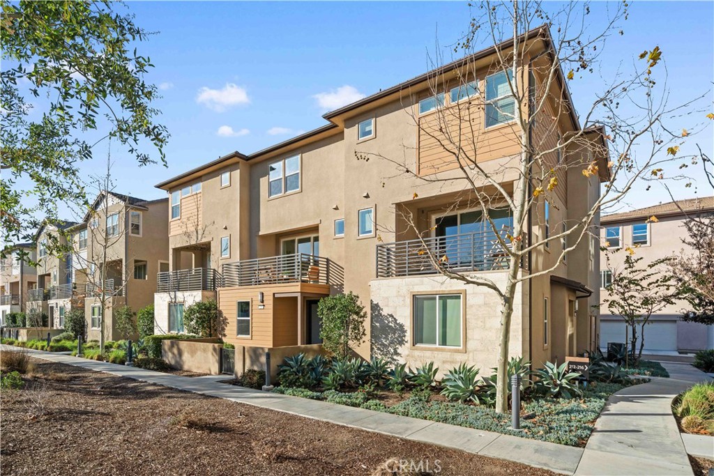 220 Keeper Irvine, CA 92618 - Photo 1 of 1 a front view of a building
