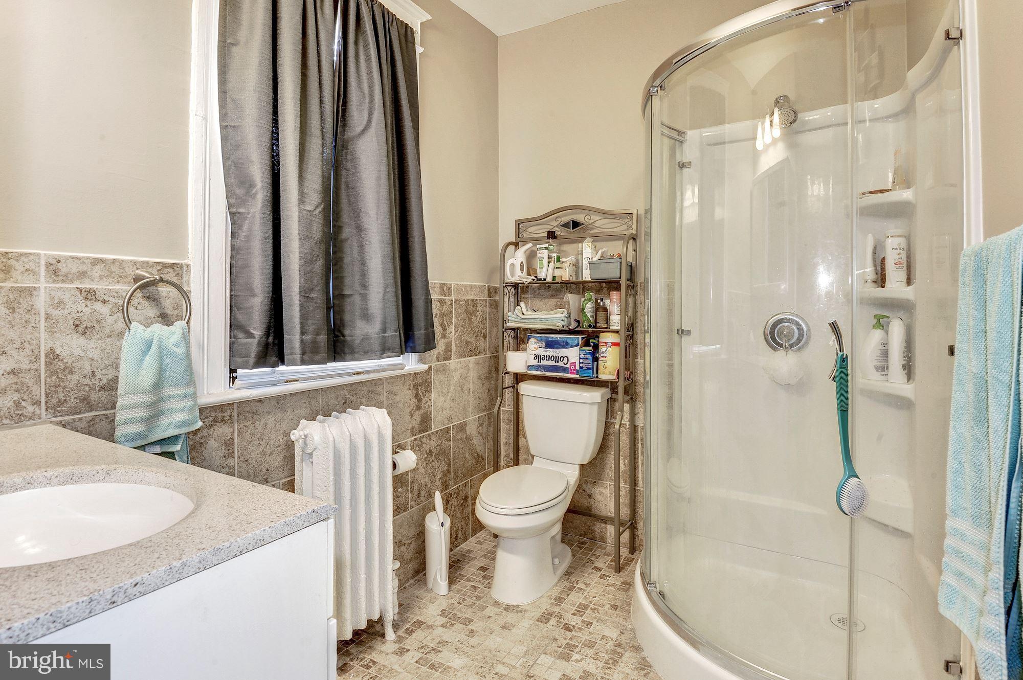 1933 Park Road Northwest Washington, DC 20010 - Photo 26 of 29 2nd floor shower bath