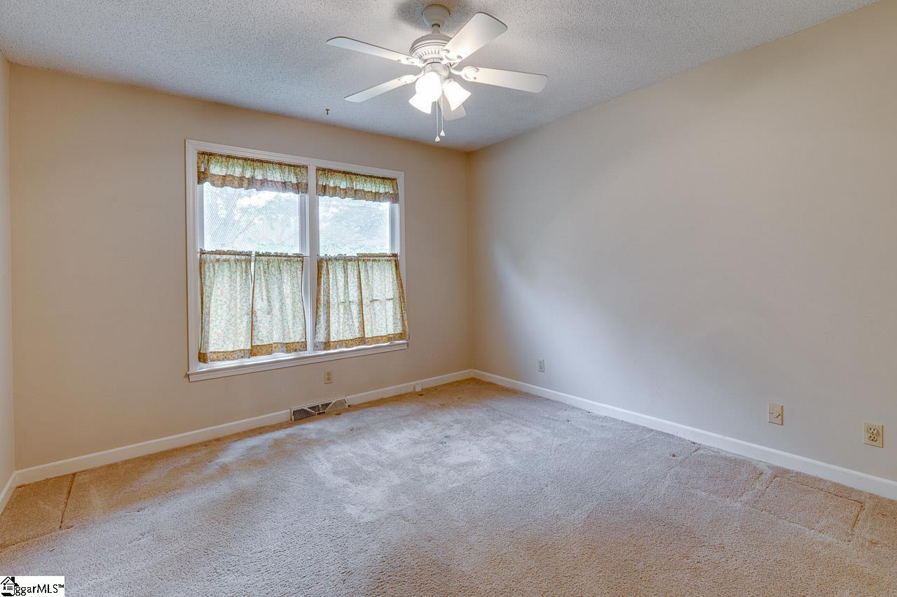 10 Club Pointe Taylors, SC 29687 - Photo 19 of 33