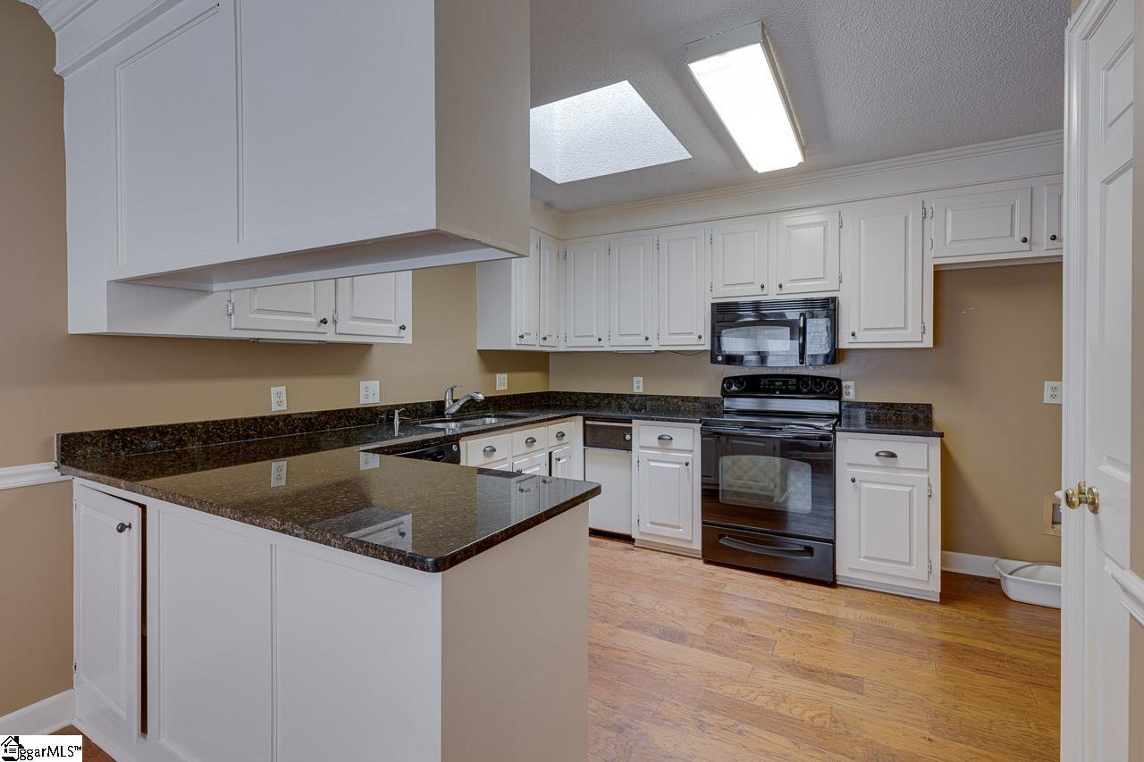 10 Club Pointe Taylors, SC 29687 - Photo 27 of 33