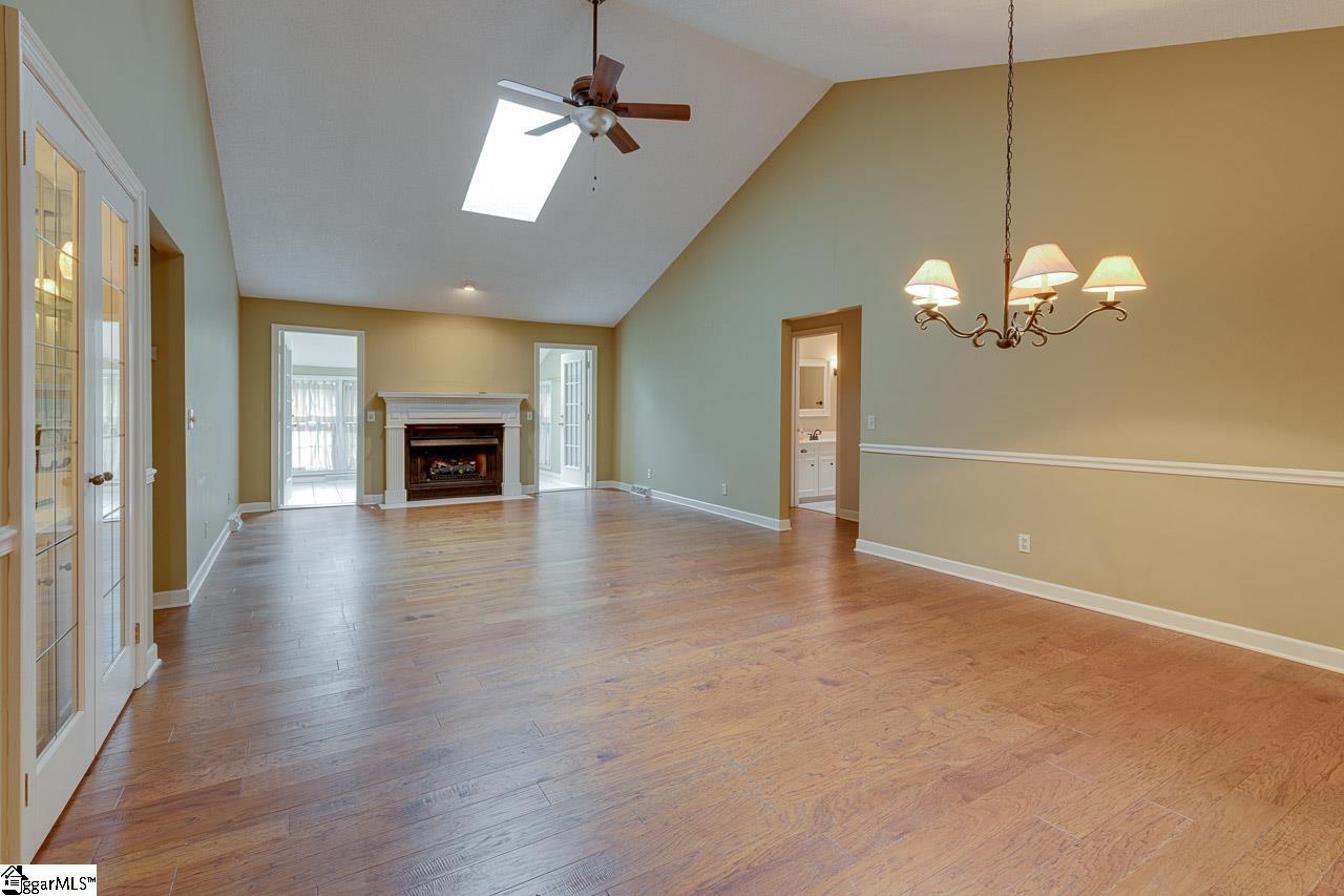 10 Club Pointe Taylors, SC 29687 - Photo 6 of 33