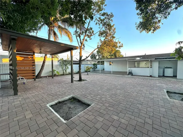 a view of outdoor space
