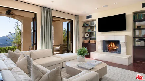 $4,450,000 | 33330 Hassted Drive, Malibu, CA 90265