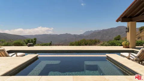 $4,450,000 | 33330 Hassted Drive, Malibu, CA 90265
